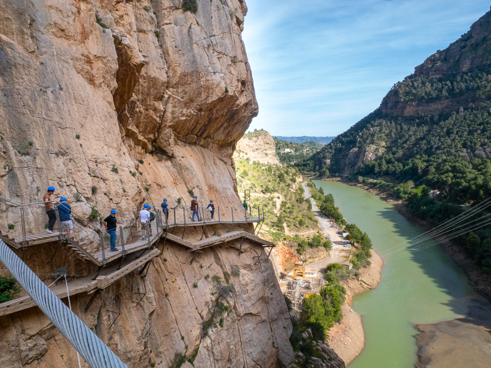 Adventure experience on the Caminito-style cliffside walkway